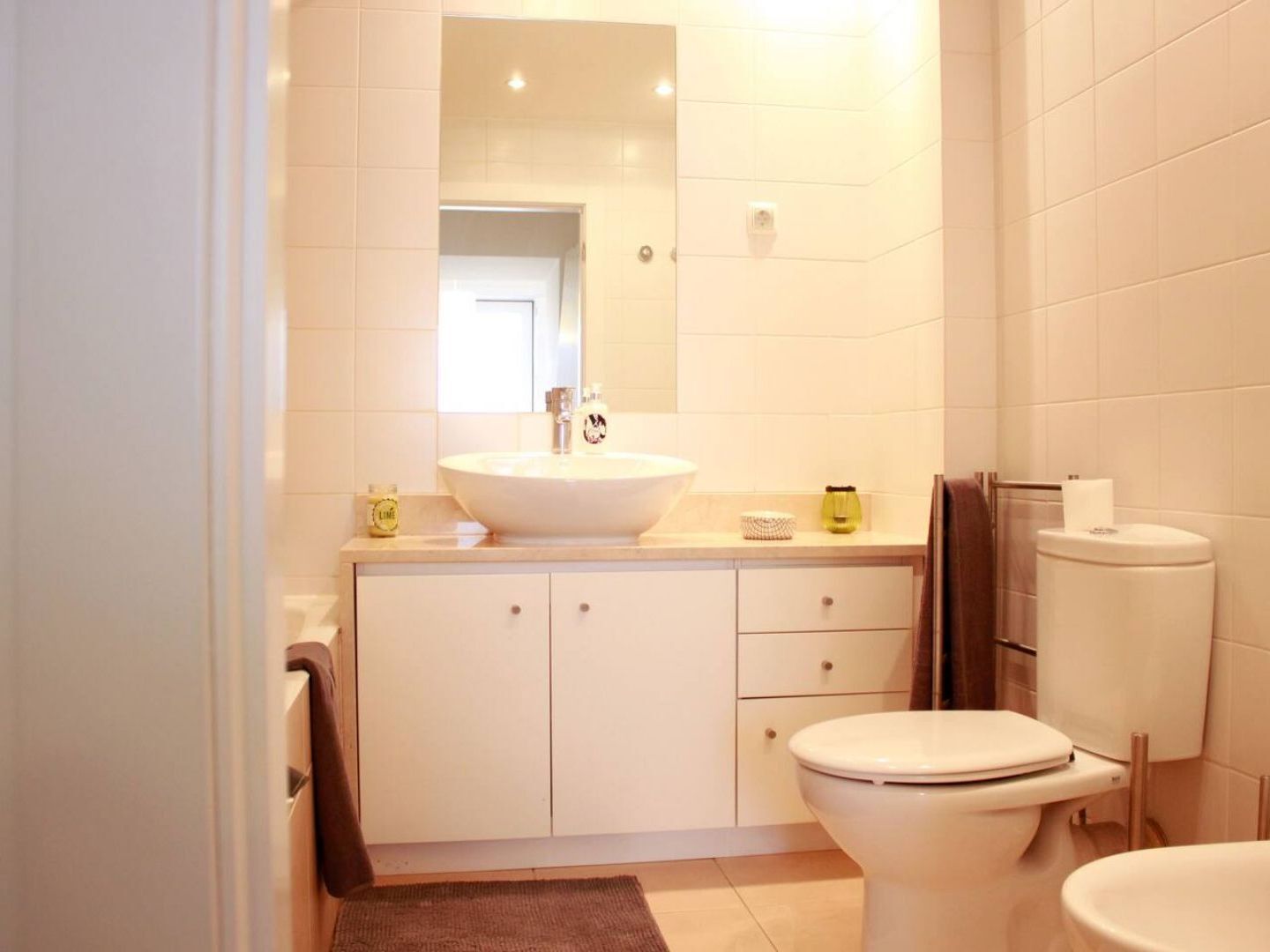 Joivy Modern 1-bed With Terrace, Moments From Sao Bento Palace Apartment Lisbon