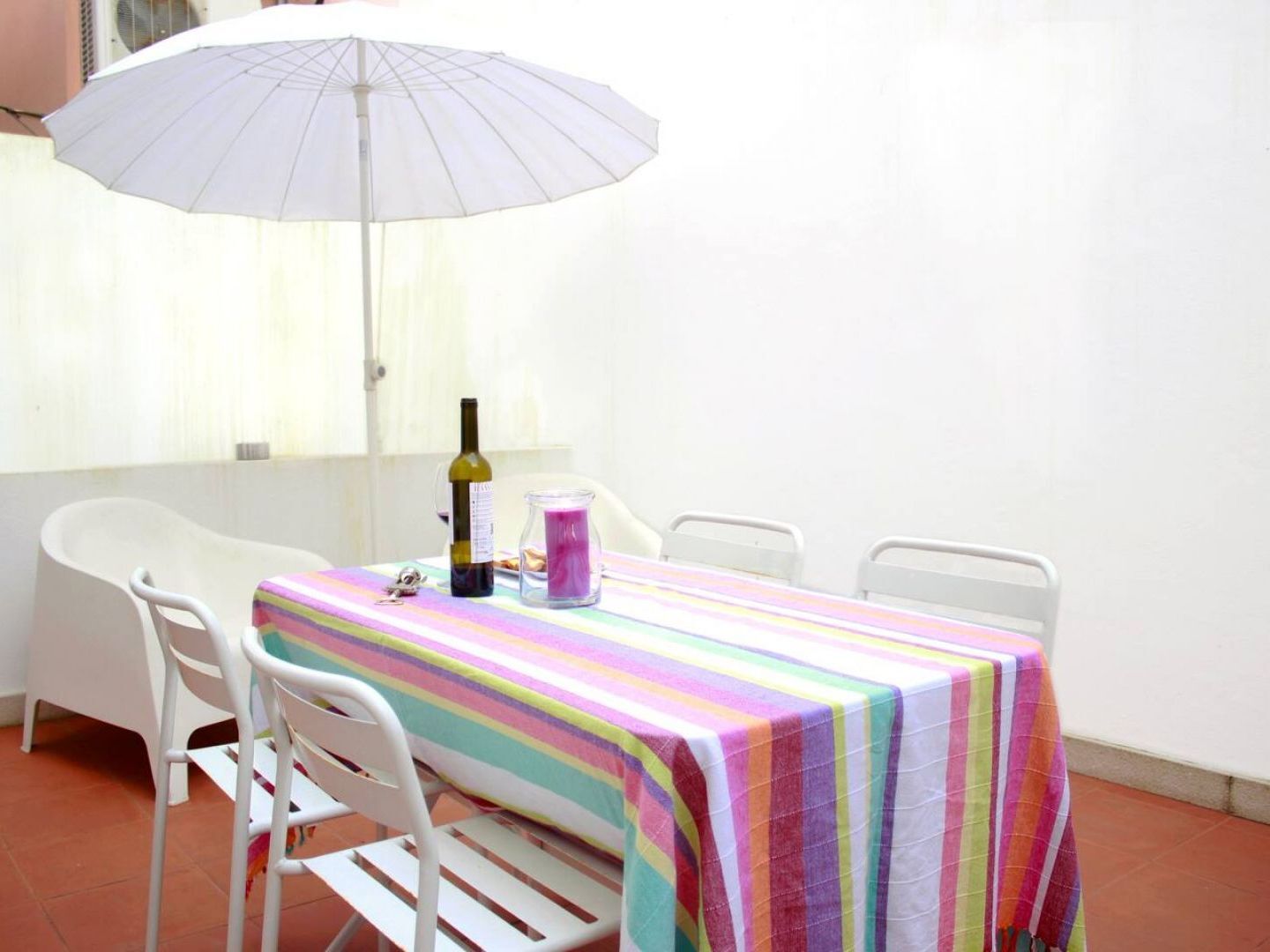 Apartment Joivy Modern 1-bed With Terrace, Moments From Sao Bento Palace Lisbon