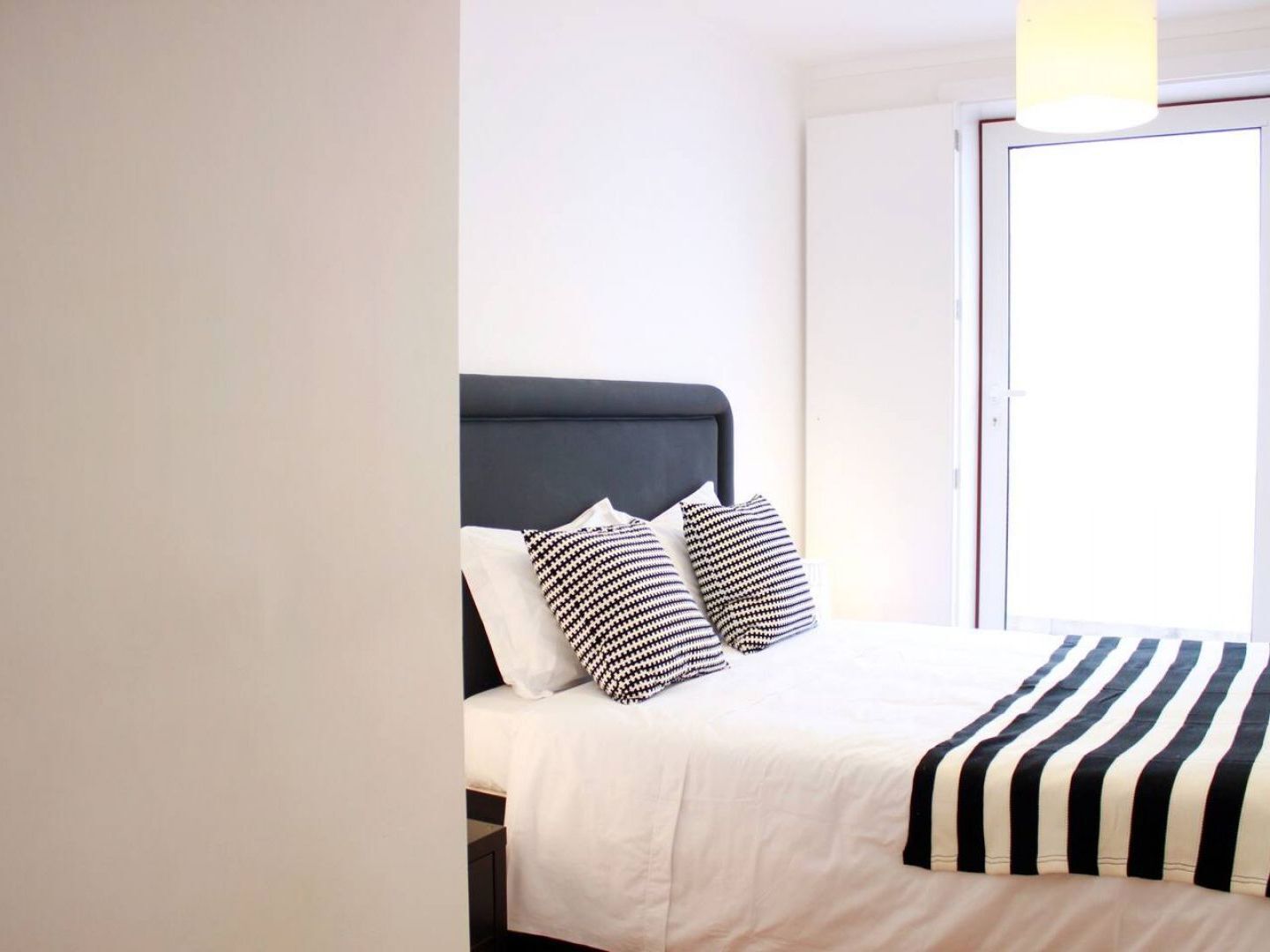 Joivy Modern 1-bed With Terrace, Moments From Sao Bento Palace Apartment *